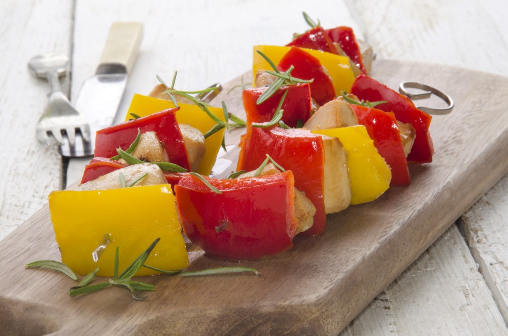 peppers shashlik with grilled chicken cubes on wooden board