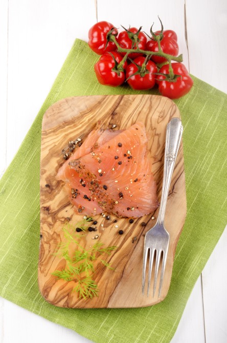 spicy irish wild salmon with pepper, tomato and dill